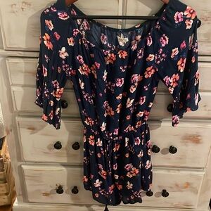 Hollister flower skort 🌸 🌺 size small